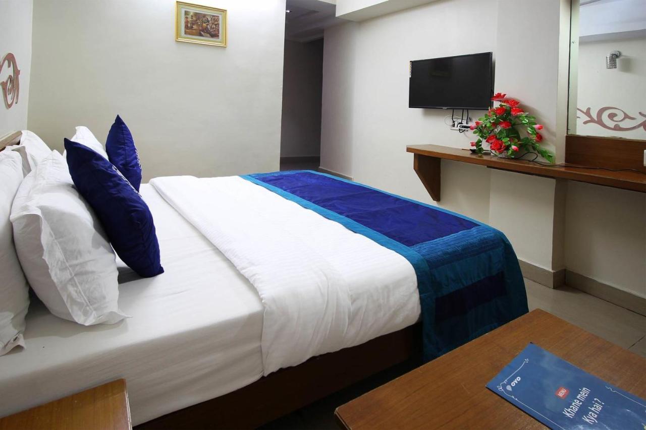 Hotel Campus أحمد أباد المظهر الخارجي الصورة